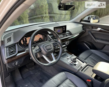 Белый Ауди Ку 5, объемом двигателя 2 л и пробегом 41 тыс. км за 24900 $, фото 36 на Automoto.ua