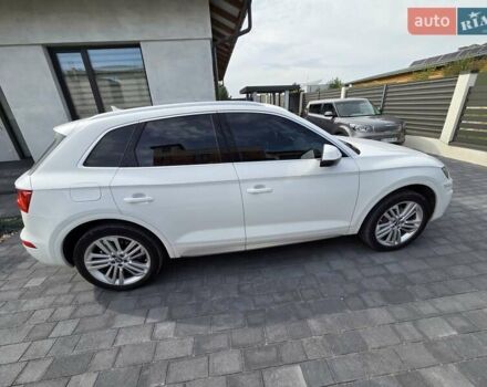 Белый Ауди Ку 5, объемом двигателя 1.98 л и пробегом 179 тыс. км за 26000 $, фото 9 на Automoto.ua