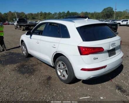 Білий Ауді Ку 5, об'ємом двигуна 2 л та пробігом 90 тис. км за 6900 $, фото 2 на Automoto.ua