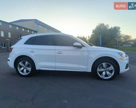 Белый Ауди Ку 5, объемом двигателя 1.98 л и пробегом 211 тыс. км за 18700 $, фото 4 на Automoto.ua