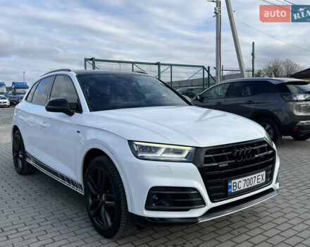 Белый Ауди Ку 5, объемом двигателя 1.97 л и пробегом 287 тыс. км за 27816 $, фото 7 на Automoto.ua