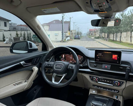 Белый Ауди Ку 5, объемом двигателя 2 л и пробегом 108 тыс. км за 28500 $, фото 12 на Automoto.ua