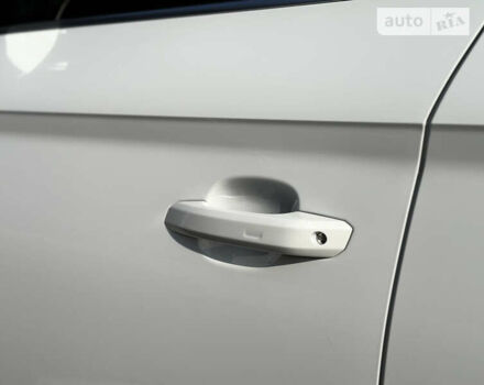 Белый Ауди Ку 5, объемом двигателя 2 л и пробегом 41 тыс. км за 24900 $, фото 24 на Automoto.ua