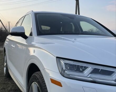 Белый Ауди Ку 5, объемом двигателя 2 л и пробегом 126 тыс. км за 28800 $, фото 4 на Automoto.ua