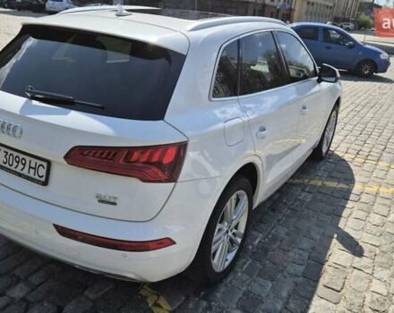 Белый Ауди Ку 5, объемом двигателя 1.98 л и пробегом 57 тыс. км за 30000 $, фото 9 на Automoto.ua