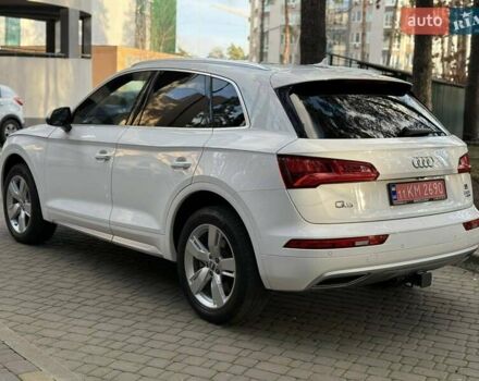 Белый Ауди Ку 5, объемом двигателя 1.98 л и пробегом 180 тыс. км за 22299 $, фото 5 на Automoto.ua