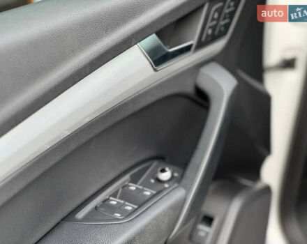 Белый Ауди Ку 5, объемом двигателя 2 л и пробегом 100 тыс. км за 27900 $, фото 5 на Automoto.ua