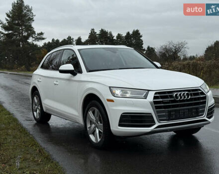 Белый Ауди Ку 5, объемом двигателя 2 л и пробегом 171 тыс. км за 20000 $, фото 2 на Automoto.ua