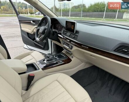 Білий Ауді Ку 5, об'ємом двигуна 1.98 л та пробігом 60 тис. км за 31500 $, фото 75 на Automoto.ua
