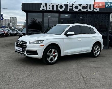 Белый Ауди Ку 5, объемом двигателя 2 л и пробегом 209 тыс. км за 25990 $, фото 4 на Automoto.ua