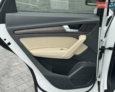 Білий Ауді Ку 5, об'ємом двигуна 1.98 л та пробігом 159 тис. км за 24699 $, фото 49 на Automoto.ua