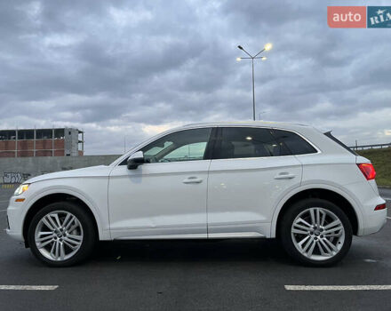 Білий Ауді Ку 5, об'ємом двигуна 1.98 л та пробігом 111 тис. км за 25600 $, фото 24 на Automoto.ua