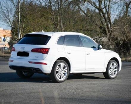 Белый Ауди Ку 5, объемом двигателя 2 л и пробегом 55 тыс. км за 15800 $, фото 4 на Automoto.ua