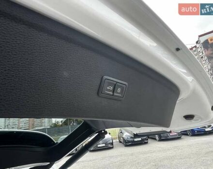 Белый Ауди Ку 5, объемом двигателя 2 л и пробегом 209 тыс. км за 25990 $, фото 13 на Automoto.ua