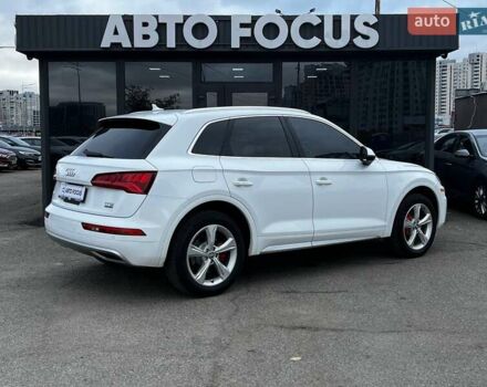 Белый Ауди Ку 5, объемом двигателя 2 л и пробегом 209 тыс. км за 25990 $, фото 6 на Automoto.ua