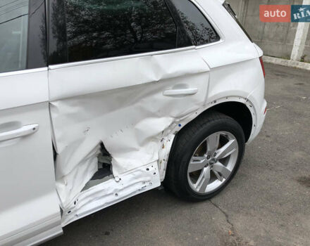 Белый Ауди Ку 5, объемом двигателя 2 л и пробегом 155 тыс. км за 17980 $, фото 12 на Automoto.ua