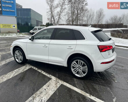 Белый Ауди Ку 5, объемом двигателя 2 л и пробегом 120 тыс. км за 27800 $, фото 5 на Automoto.ua