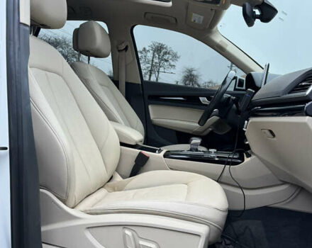 Белый Ауди Ку 5, объемом двигателя 2 л и пробегом 108 тыс. км за 28500 $, фото 18 на Automoto.ua