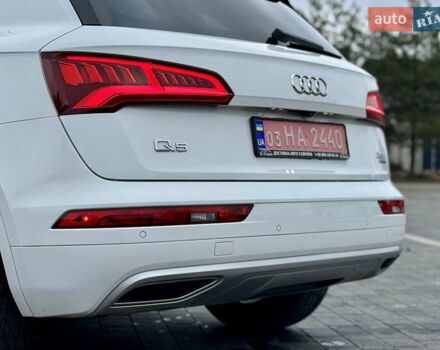 Білий Ауді Ку 5, об'ємом двигуна 1.98 л та пробігом 159 тис. км за 24699 $, фото 32 на Automoto.ua