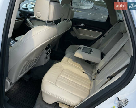 Білий Ауді Ку 5, об'ємом двигуна 1.98 л та пробігом 111 тис. км за 25600 $, фото 16 на Automoto.ua