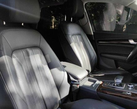 Білий Ауді Ку 5, об'ємом двигуна 2 л та пробігом 130 тис. км за 520 $, фото 7 на Automoto.ua