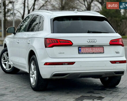 Білий Ауді Ку 5, об'ємом двигуна 1.98 л та пробігом 159 тис. км за 24699 $, фото 27 на Automoto.ua