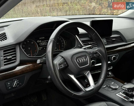 Белый Ауди Ку 5, объемом двигателя 2 л и пробегом 171 тыс. км за 20000 $, фото 3 на Automoto.ua