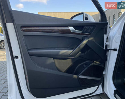 Белый Ауди Ку 5, объемом двигателя 1.98 л и пробегом 193 тыс. км за 25000 $, фото 13 на Automoto.ua