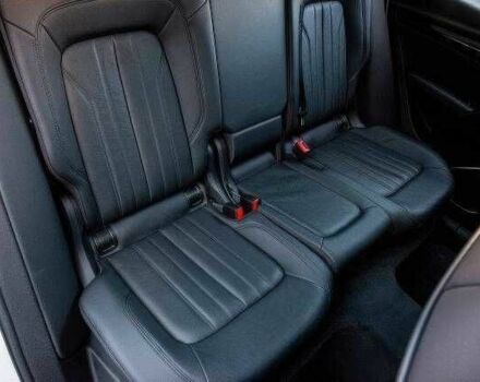 Білий Ауді Ку 5, об'ємом двигуна 2 л та пробігом 98 тис. км за 8000 $, фото 13 на Automoto.ua