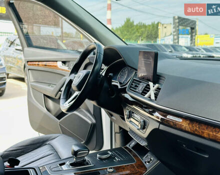 Белый Ауди Ку 5, объемом двигателя 1.98 л и пробегом 93 тыс. км за 26500 $, фото 26 на Automoto.ua