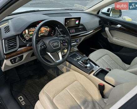 Білий Ауді Ку 5, об'ємом двигуна 1.98 л та пробігом 111 тис. км за 25600 $, фото 25 на Automoto.ua