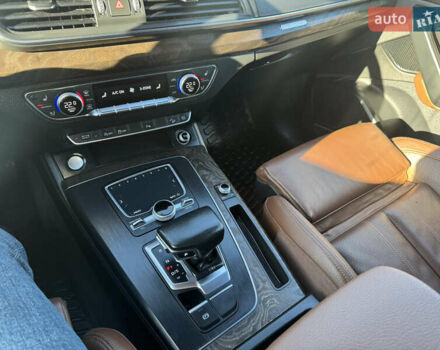 Белый Ауди Ку 5, объемом двигателя 2 л и пробегом 249 тыс. км за 21500 $, фото 29 на Automoto.ua