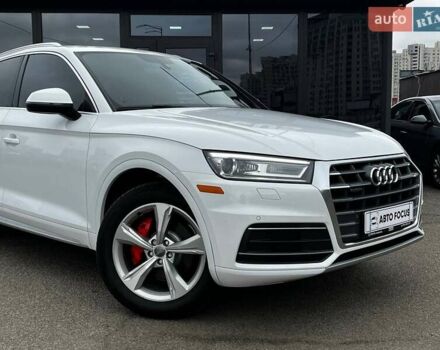 Белый Ауди Ку 5, объемом двигателя 2 л и пробегом 209 тыс. км за 25990 $, фото 1 на Automoto.ua