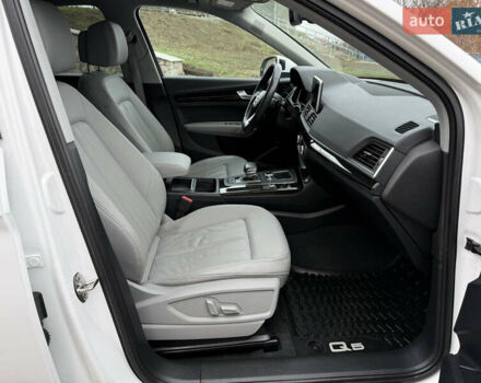 Белый Ауди Ку 5, объемом двигателя 1.98 л и пробегом 95 тыс. км за 29400 $, фото 31 на Automoto.ua