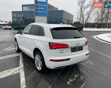 Белый Ауди Ку 5, объемом двигателя 2 л и пробегом 120 тыс. км за 27800 $, фото 4 на Automoto.ua