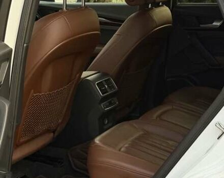 Белый Ауди Ку 5, объемом двигателя 1.98 л и пробегом 108 тыс. км за 26700 $, фото 5 на Automoto.ua