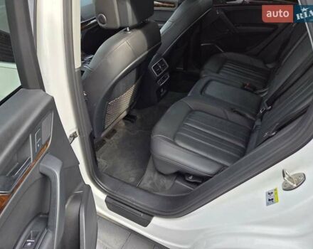 Белый Ауди Ку 5, объемом двигателя 1.98 л и пробегом 179 тыс. км за 26000 $, фото 12 на Automoto.ua