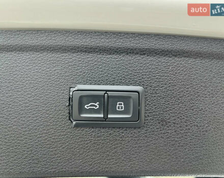 Белый Ауди Ку 5, объемом двигателя 1.97 л и пробегом 287 тыс. км за 27816 $, фото 23 на Automoto.ua