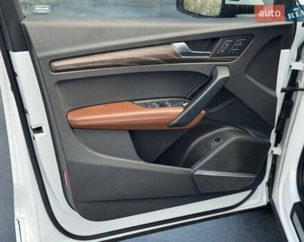 Білий Ауді Ку 5, об'ємом двигуна 1.98 л та пробігом 124 тис. км за 29000 $, фото 27 на Automoto.ua