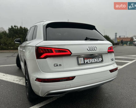 Белый Ауди Ку 5, объемом двигателя 1.99 л и пробегом 163 тыс. км за 22999 $, фото 5 на Automoto.ua