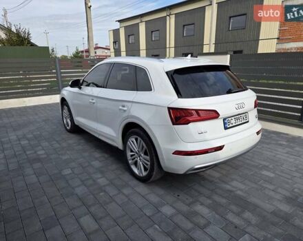 Белый Ауди Ку 5, объемом двигателя 1.98 л и пробегом 179 тыс. км за 26000 $, фото 6 на Automoto.ua