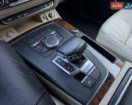 Белый Ауди Ку 5, объемом двигателя 1.98 л и пробегом 134 тыс. км за 19999 $, фото 32 на Automoto.ua