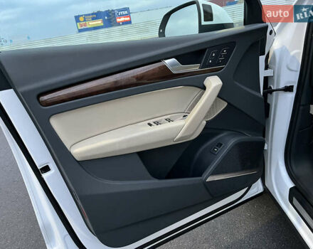 Білий Ауді Ку 5, об'ємом двигуна 1.98 л та пробігом 111 тис. км за 25600 $, фото 26 на Automoto.ua