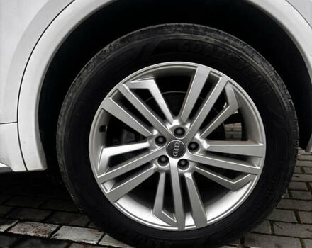 Белый Ауди Ку 5, объемом двигателя 2 л и пробегом 163 тыс. км за 23100 $, фото 27 на Automoto.ua