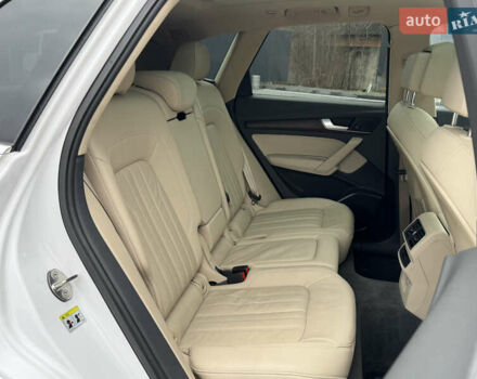 Білий Ауді Ку 5, об'ємом двигуна 1.98 л та пробігом 159 тис. км за 24699 $, фото 71 на Automoto.ua