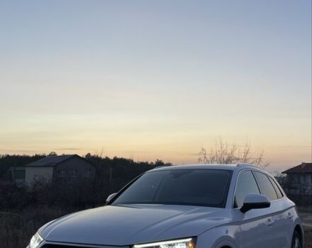 Белый Ауди Ку 5, объемом двигателя 2 л и пробегом 126 тыс. км за 28800 $, фото 1 на Automoto.ua