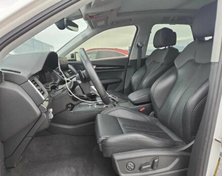 Білий Ауді Ку 5, об'ємом двигуна 2 л та пробігом 112 тис. км за 5500 $, фото 9 на Automoto.ua