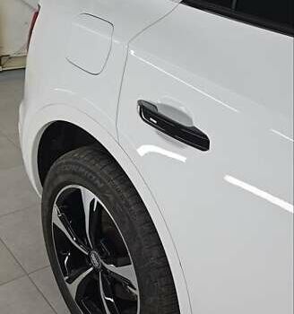 Білий Ауді Ку 5, об'ємом двигуна 1.98 л та пробігом 76 тис. км за 35000 $, фото 4 на Automoto.ua