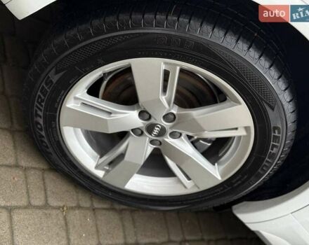 Белый Ауди Ку 5, объемом двигателя 1.98 л и пробегом 88 тыс. км за 26900 $, фото 14 на Automoto.ua