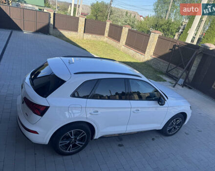 Белый Ауди Ку 5, объемом двигателя 1.97 л и пробегом 215 тыс. км за 32900 $, фото 7 на Automoto.ua